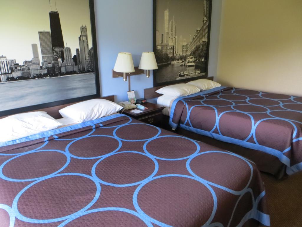 Super 8 By Wyndham Chicago O'Hare Airport Hotel Elk Grove Village Szoba fotó